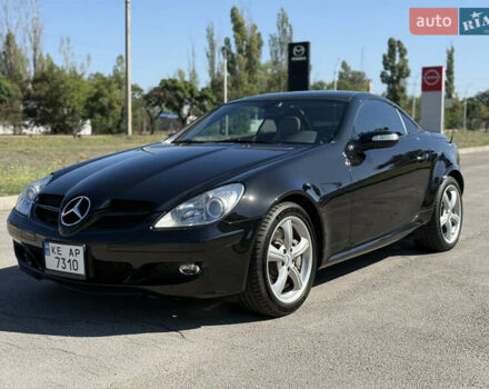 Чорний Мерседес СЛК-Клас, об'ємом двигуна 3.5 л та пробігом 135 тис. км за 13800 $, фото 3 на Automoto.ua