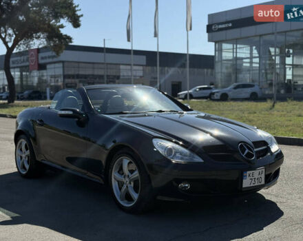 Чорний Мерседес СЛК-Клас, об'ємом двигуна 3.5 л та пробігом 135 тис. км за 13800 $, фото 15 на Automoto.ua