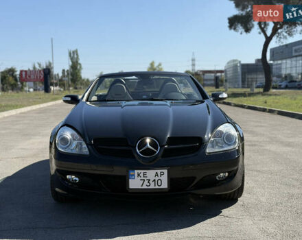 Чорний Мерседес СЛК-Клас, об'ємом двигуна 3.5 л та пробігом 135 тис. км за 13800 $, фото 16 на Automoto.ua