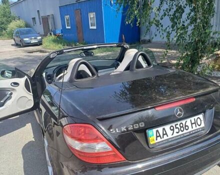 Чорний Мерседес СЛК-Клас, об'ємом двигуна 1.8 л та пробігом 235 тис. км за 10700 $, фото 15 на Automoto.ua