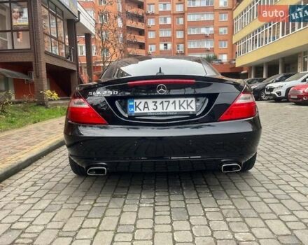 Чорний Мерседес СЛК-Клас, об'ємом двигуна 1.8 л та пробігом 179 тис. км за 17500 $, фото 5 на Automoto.ua