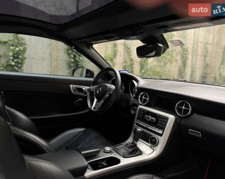 Черный Мерседес СЛК-Класс, объемом двигателя 1.8 л и пробегом 240 тыс. км за 12999 $, фото 56 на Automoto.ua