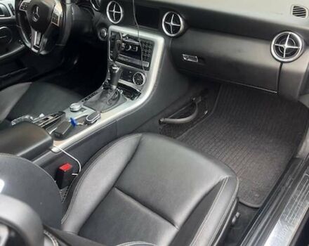 Чорний Мерседес СЛК-Клас, об'ємом двигуна 1.8 л та пробігом 179 тис. км за 17500 $, фото 12 на Automoto.ua