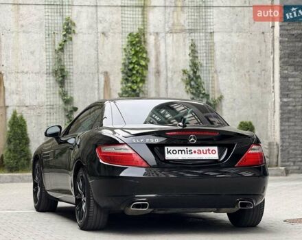 Черный Мерседес СЛК-Класс, объемом двигателя 1.8 л и пробегом 240 тыс. км за 12999 $, фото 15 на Automoto.ua