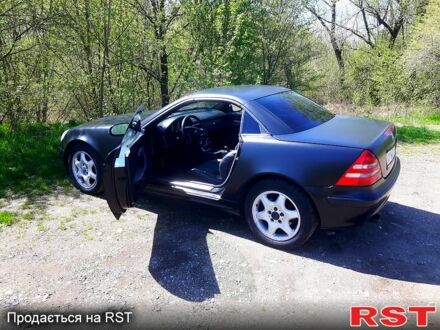Мерседес СЛК-Клас 2003 у Калуше на Automoto.ua Чорний Мерседес СЛК-Клас, об'ємом двигуна 2 л та пробігом 262 тис. км за 6600 $, фото 1 на Automoto.ua