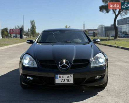 Чорний Мерседес СЛК-Клас, об'ємом двигуна 3.5 л та пробігом 135 тис. км за 13800 $, фото 1 на Automoto.ua