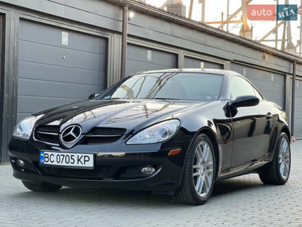Черный Мерседес СЛК-Класс, объемом двигателя 3 л и пробегом 132 тыс. км за 14750 $, фото 1 на Automoto.ua