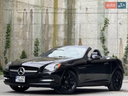 Мерседес СЛК-Клас 2013 у Хмельницькому на Automoto.ua Чорний Мерседес СЛК-Клас, об'ємом двигуна 1.8 л та пробігом 240 тис. км за 14599 $, фото 1 на Automoto.ua