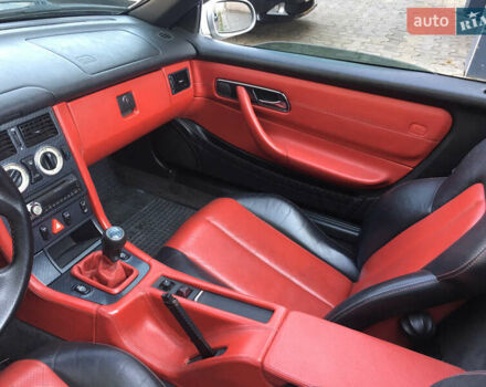 Сірий Мерседес СЛК-Клас, об'ємом двигуна 2.3 л та пробігом 100 тис. км за 6000 $, фото 6 на Automoto.ua