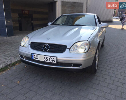 Сірий Мерседес СЛК-Клас, об'ємом двигуна 2.3 л та пробігом 100 тис. км за 6000 $, фото 1 на Automoto.ua