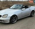 Серый Мерседес СЛК-Класс, объемом двигателя 2 л и пробегом 250 тыс. км за 5000 $, фото 4 на Automoto.ua