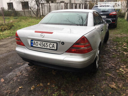 Мерседес СЛК-Клас 1998 у Іршава на Automoto.ua Сірий Мерседес СЛК-Клас, об'ємом двигуна 2.3 л та пробігом 101 тис. км за 6000 $, фото 1 на Automoto.ua
