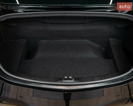 Черный Мерседес SLS AMG, объемом двигателя 6.21 л и пробегом 2 тыс. км за 350000 $, фото 19 на Automoto.ua