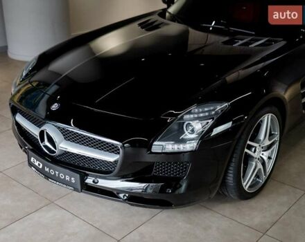 Черный Мерседес SLS AMG, объемом двигателя 6.21 л и пробегом 2 тыс. км за 350000 $, фото 2 на Automoto.ua