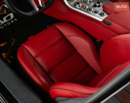 Черный Мерседес SLS AMG, объемом двигателя 6.21 л и пробегом 2 тыс. км за 350000 $, фото 22 на Automoto.ua