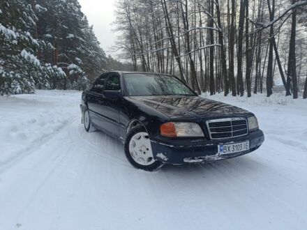 Синий Мерседес СЛС-Класс, объемом двигателя 1.8 л и пробегом 2 тыс. км за 2300 $, фото 1 на Automoto.ua