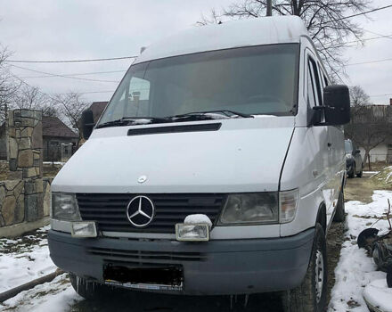 Белый Мерседес Sprinter 312 груз.-пасс., объемом двигателя 2.9 л и пробегом 380 тыс. км за 7200 $, фото 2 на Automoto.ua