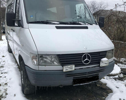 Белый Мерседес Sprinter 312 груз.-пасс., объемом двигателя 2.9 л и пробегом 380 тыс. км за 7200 $, фото 1 на Automoto.ua