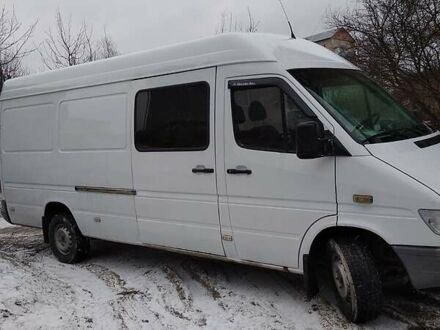 Білий Мерседес Sprinter 312 груз.-пасс., об'ємом двигуна 2.9 л та пробігом 500 тис. км за 8400 $, фото 1 на Automoto.ua