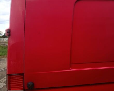 Красный Мерседес Спринтер 313, объемом двигателя 2.1 л и пробегом 183 тыс. км за 12900 $, фото 1 на Automoto.ua