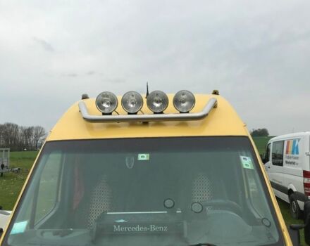 Жовтий Мерседес Спрінтер 316 пас., об'ємом двигуна 2.7 л та пробігом 700 тис. км за 10000 $, фото 3 на Automoto.ua