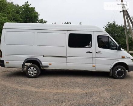 Белый Мерседес Sprinter 416 груз.-пасс., объемом двигателя 2.7 л и пробегом 560 тыс. км за 8800 $, фото 3 на Automoto.ua