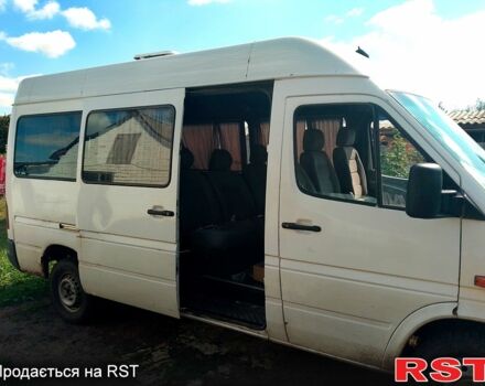 Белый Мерседес Sprinter, объемом двигателя 2.3 л и пробегом 600 тыс. км за 3500 $, фото 1 на Automoto.ua