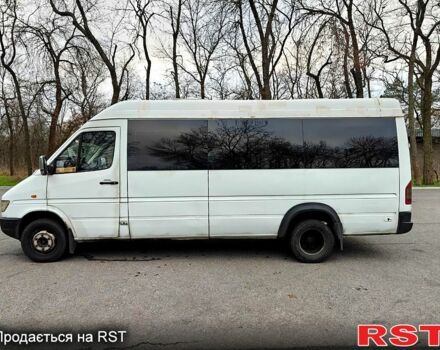 Белый Мерседес Sprinter, объемом двигателя 2.9 л и пробегом 300 тыс. км за 7000 $, фото 7 на Automoto.ua
