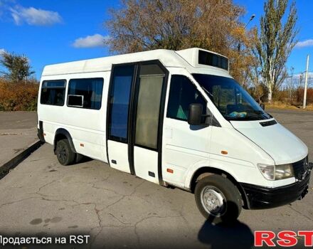 Белый Мерседес Sprinter, объемом двигателя 29 л и пробегом 200 тыс. км за 6300 $, фото 1 на Automoto.ua