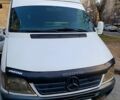 Белый Мерседес Sprinter, объемом двигателя 2.2 л и пробегом 300 тыс. км за 5500 $, фото 1 на Automoto.ua