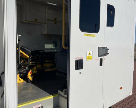 Белый Мерседес Sprinter, объемом двигателя 3 л и пробегом 251 тыс. км за 27815 $, фото 6 на Automoto.ua