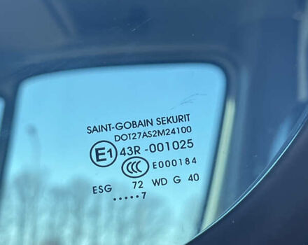 Белый Мерседес Sprinter, объемом двигателя 3 л и пробегом 251 тыс. км за 27815 $, фото 42 на Automoto.ua