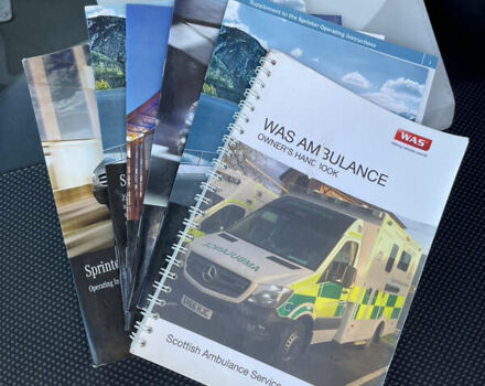 Белый Мерседес Sprinter, объемом двигателя 3 л и пробегом 251 тыс. км за 27815 $, фото 57 на Automoto.ua