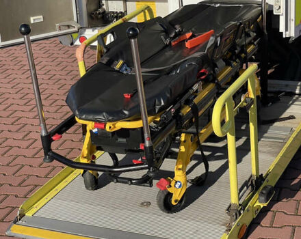 Белый Мерседес Sprinter, объемом двигателя 3 л и пробегом 251 тыс. км за 27815 $, фото 27 на Automoto.ua