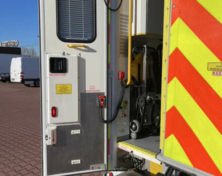 Белый Мерседес Sprinter, объемом двигателя 3 л и пробегом 251 тыс. км за 27815 $, фото 34 на Automoto.ua