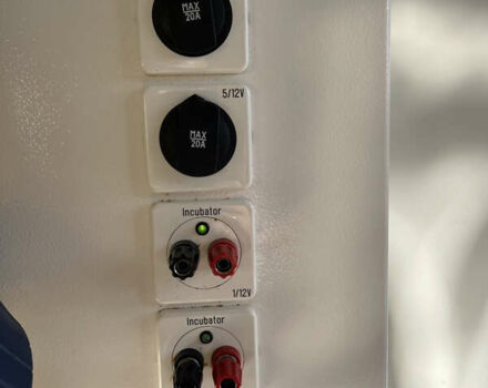 Белый Мерседес Sprinter, объемом двигателя 3 л и пробегом 251 тыс. км за 27815 $, фото 21 на Automoto.ua