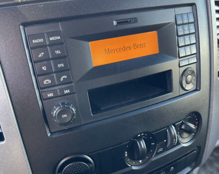 Белый Мерседес Sprinter, объемом двигателя 3 л и пробегом 251 тыс. км за 27815 $, фото 53 на Automoto.ua