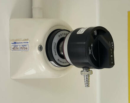 Белый Мерседес Sprinter, объемом двигателя 3 л и пробегом 251 тыс. км за 27815 $, фото 14 на Automoto.ua