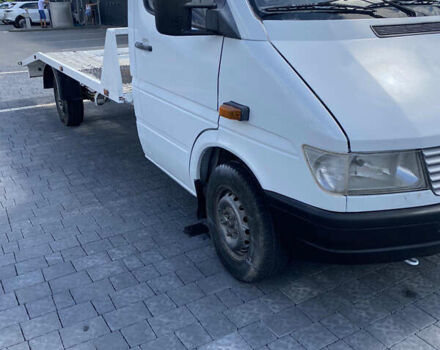 Белый Мерседес Sprinter, объемом двигателя 2.3 л и пробегом 650 тыс. км за 7900 $, фото 2 на Automoto.ua