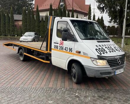 Белый Мерседес Sprinter, объемом двигателя 2.15 л и пробегом 416 тыс. км за 15000 $, фото 3 на Automoto.ua