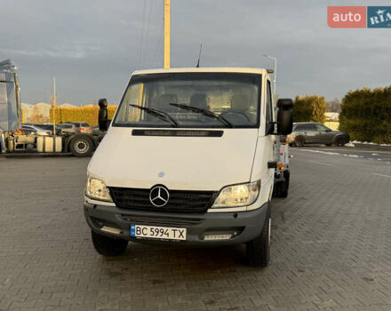 Белый Мерседес Sprinter, объемом двигателя 2.69 л и пробегом 295 тыс. км за 14999 $, фото 2 на Automoto.ua