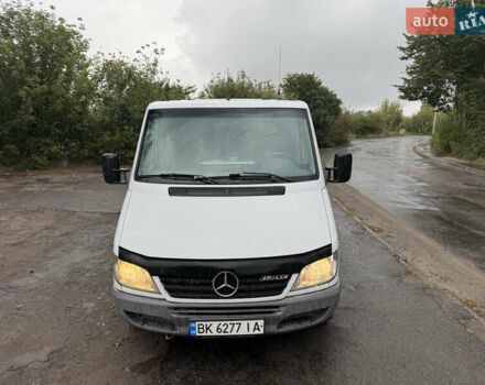 Белый Мерседес Sprinter, объемом двигателя 2.69 л и пробегом 588 тыс. км за 15200 $, фото 9 на Automoto.ua