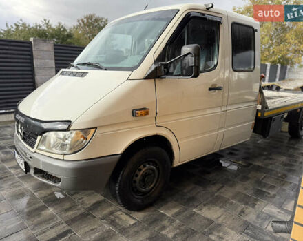 Белый Мерседес Sprinter, объемом двигателя 2.15 л и пробегом 789 тыс. км за 10500 $, фото 1 на Automoto.ua