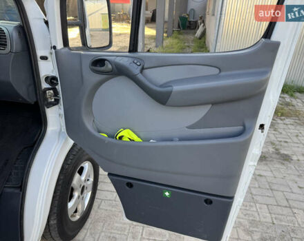 Білий Мерседес Sprinter, об'ємом двигуна 2.15 л та пробігом 700 тис. км за 10950 $, фото 36 на Automoto.ua