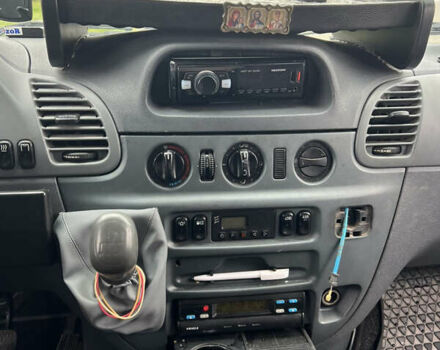 Білий Мерседес Sprinter, об'ємом двигуна 2.7 л та пробігом 607 тис. км за 16200 $, фото 11 на Automoto.ua