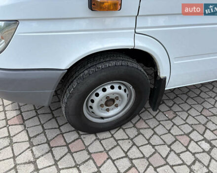 Белый Мерседес Sprinter, объемом двигателя 2.69 л и пробегом 500 тыс. км за 15500 $, фото 6 на Automoto.ua