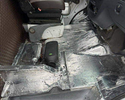 Білий Мерседес Sprinter, об'ємом двигуна 2.15 л та пробігом 300 тис. км за 14800 $, фото 20 на Automoto.ua