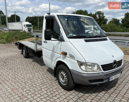 Белый Мерседес Sprinter, объемом двигателя 2.69 л и пробегом 500 тыс. км за 15500 $, фото 1 на Automoto.ua