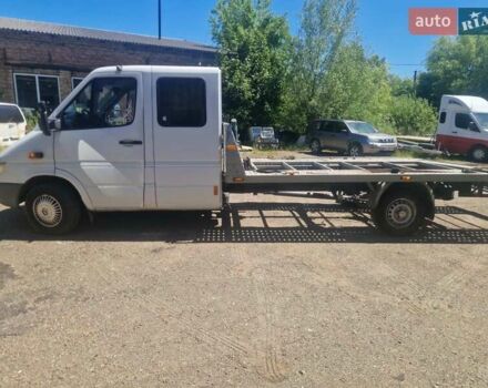 Белый Мерседес Sprinter, объемом двигателя 2.15 л и пробегом 598 тыс. км за 13800 $, фото 13 на Automoto.ua