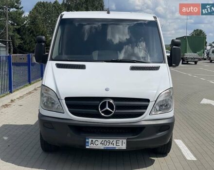 Белый Мерседес Sprinter, объемом двигателя 2.15 л и пробегом 625 тыс. км за 15000 $, фото 2 на Automoto.ua